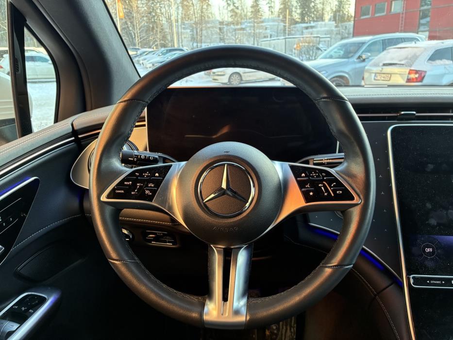MERCEDES-BENZ EQE 2023