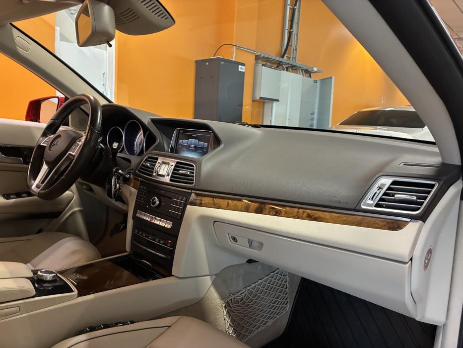 MERCEDES-BENZ E 2015