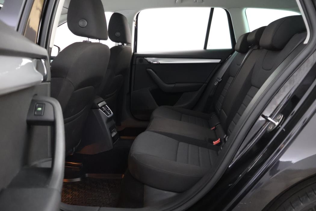 SKODA Octavia 2016