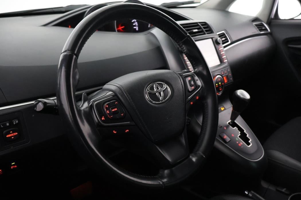 TOYOTA Verso 2016