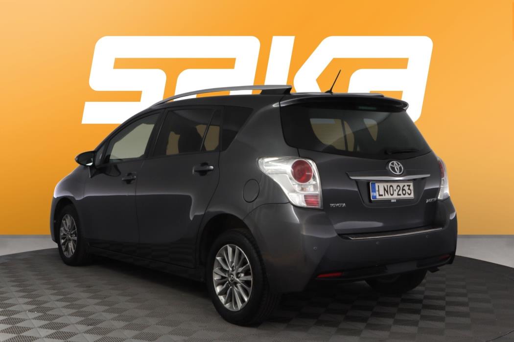 TOYOTA Verso 2016