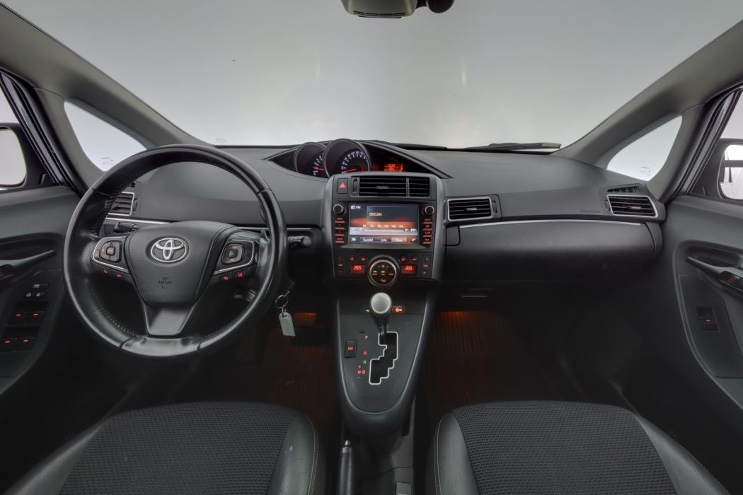 TOYOTA Verso 2016