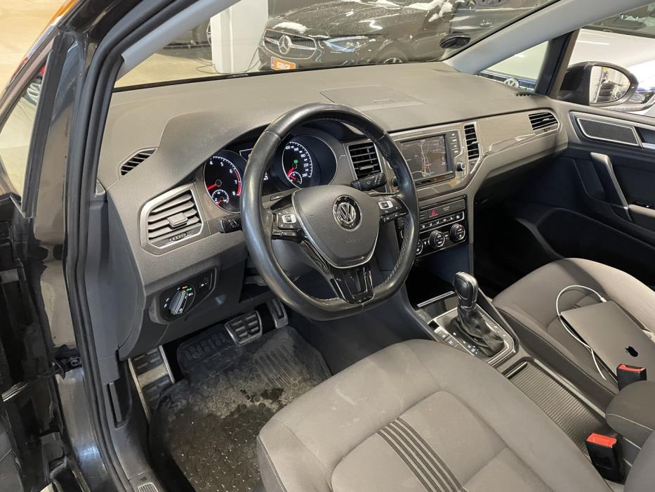 VOLKSWAGEN Golf Sportsvan 2016