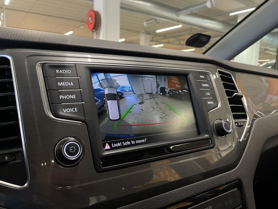 VOLKSWAGEN Golf Sportsvan 2016