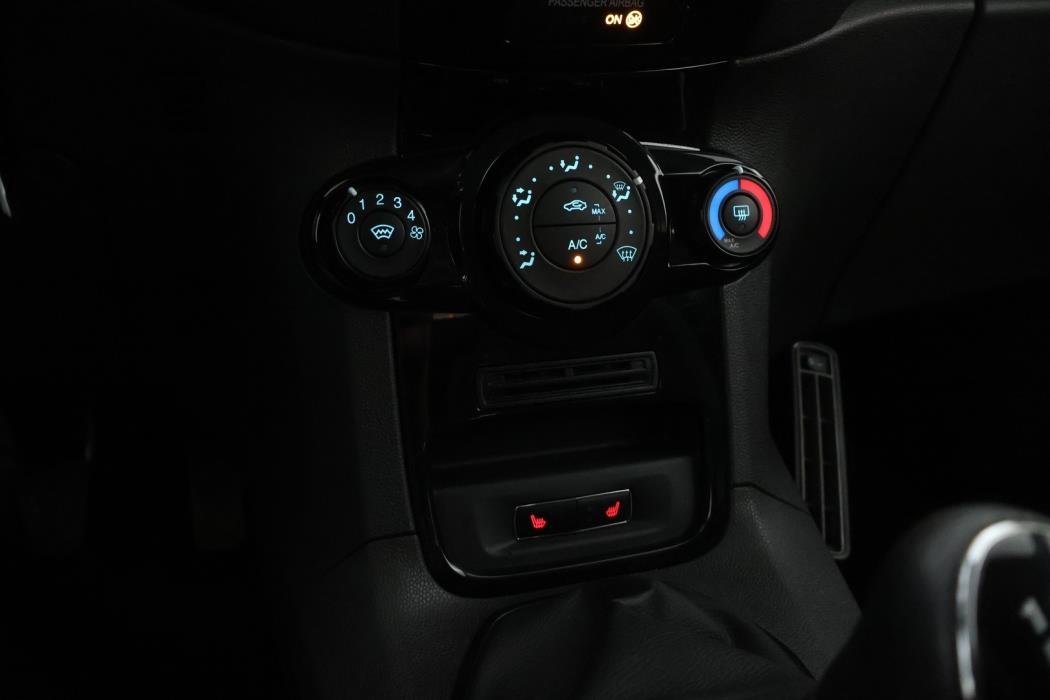 FORD Fiesta Van 2017