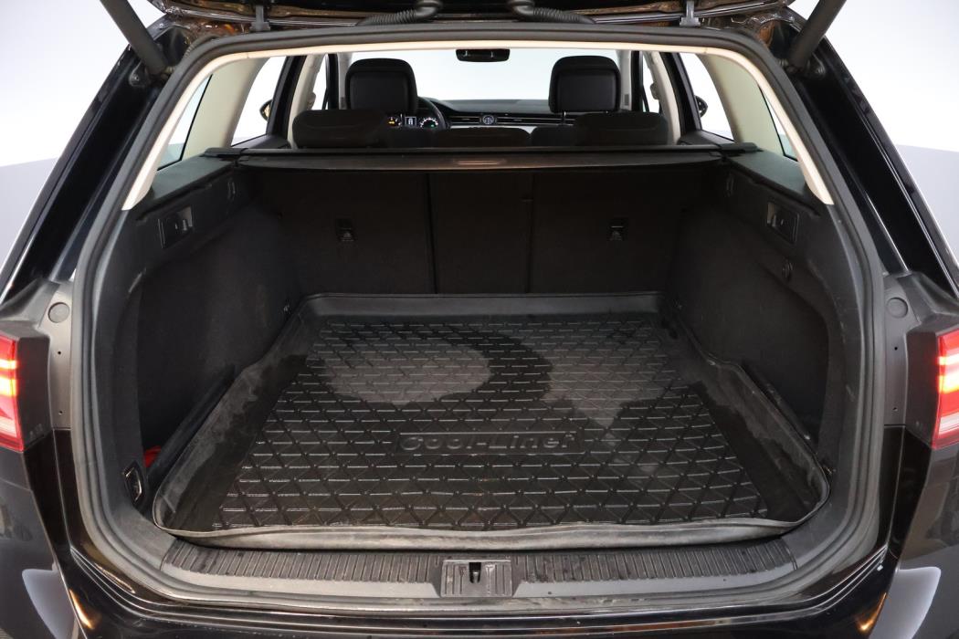 VOLKSWAGEN Passat 2018