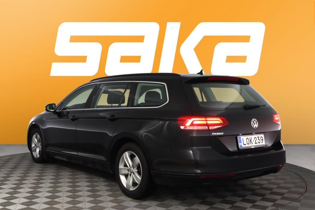 VOLKSWAGEN Passat 2018