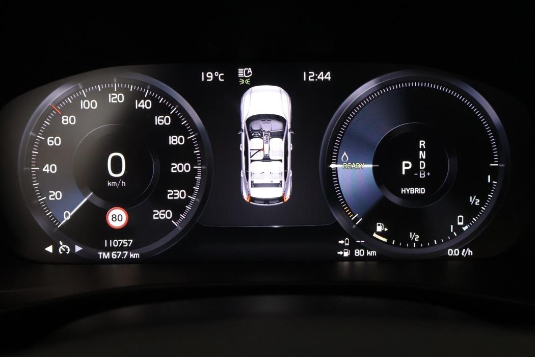 VOLVO XC40 2020