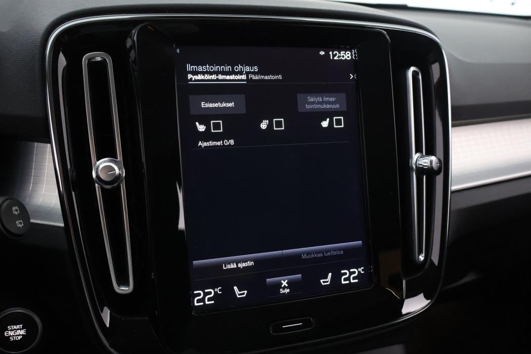 VOLVO XC40 2020