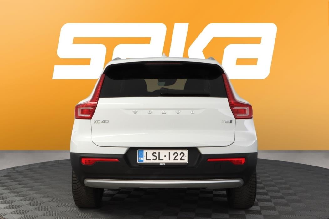 VOLVO XC40 2020