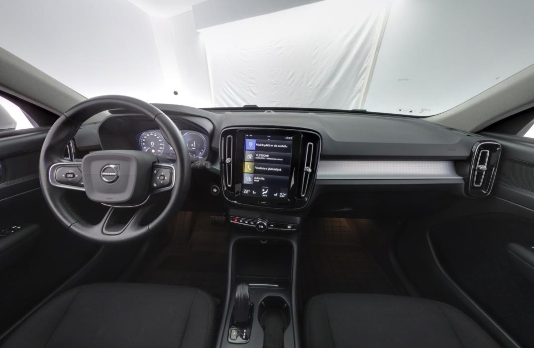 VOLVO XC40 2020