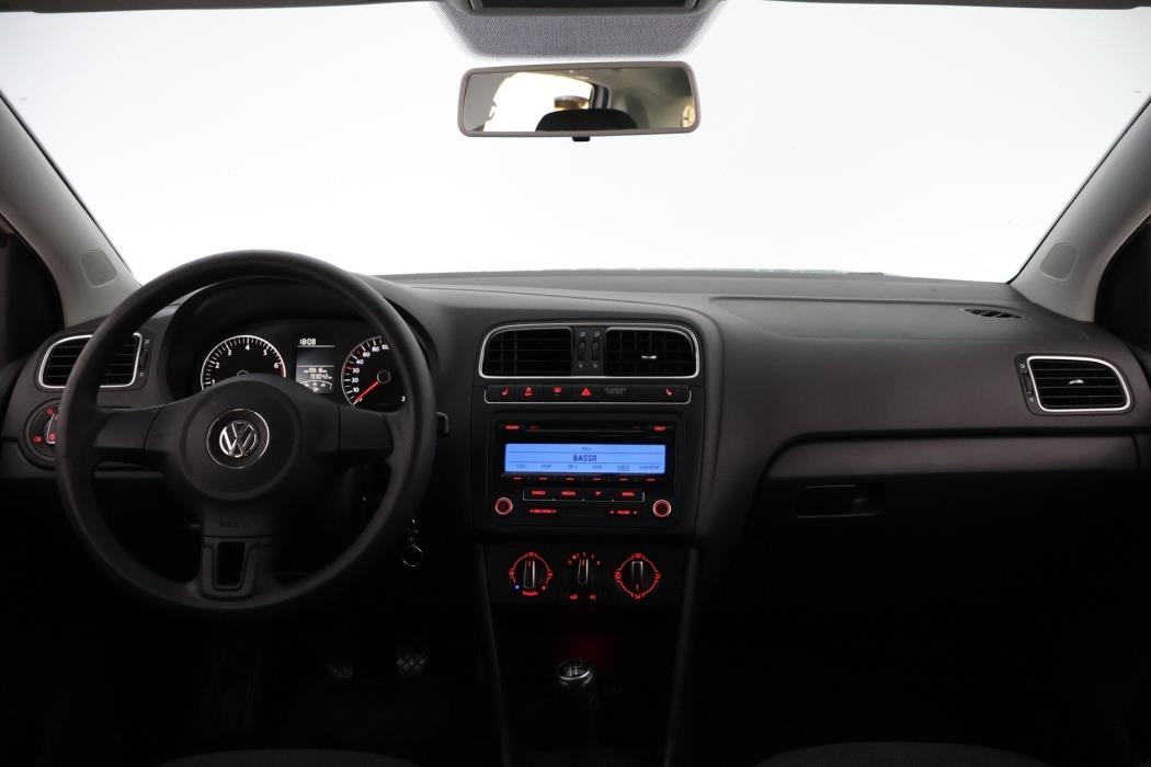 VOLKSWAGEN Polo 2010