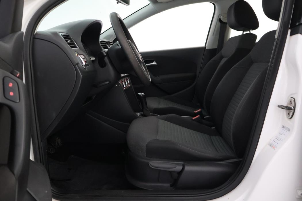 VOLKSWAGEN Polo 2010