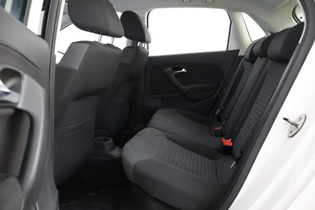VOLKSWAGEN Polo 2010