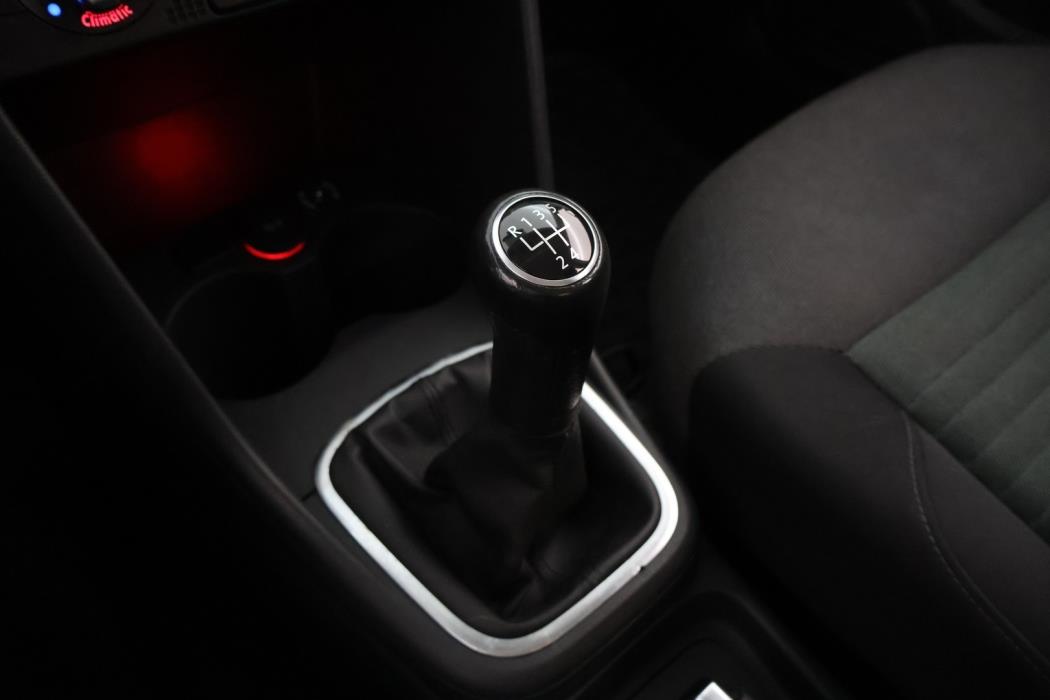 VOLKSWAGEN Polo 2010