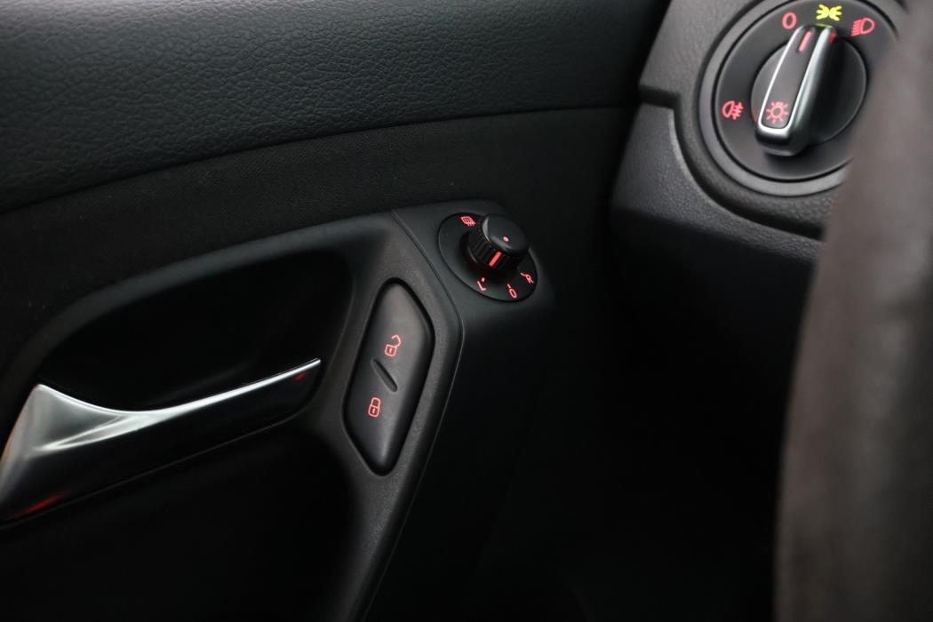 VOLKSWAGEN Polo 2010