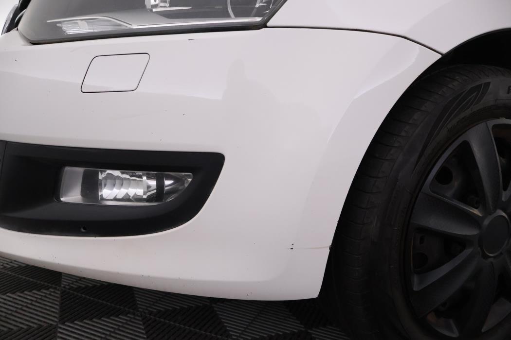VOLKSWAGEN Polo 2010
