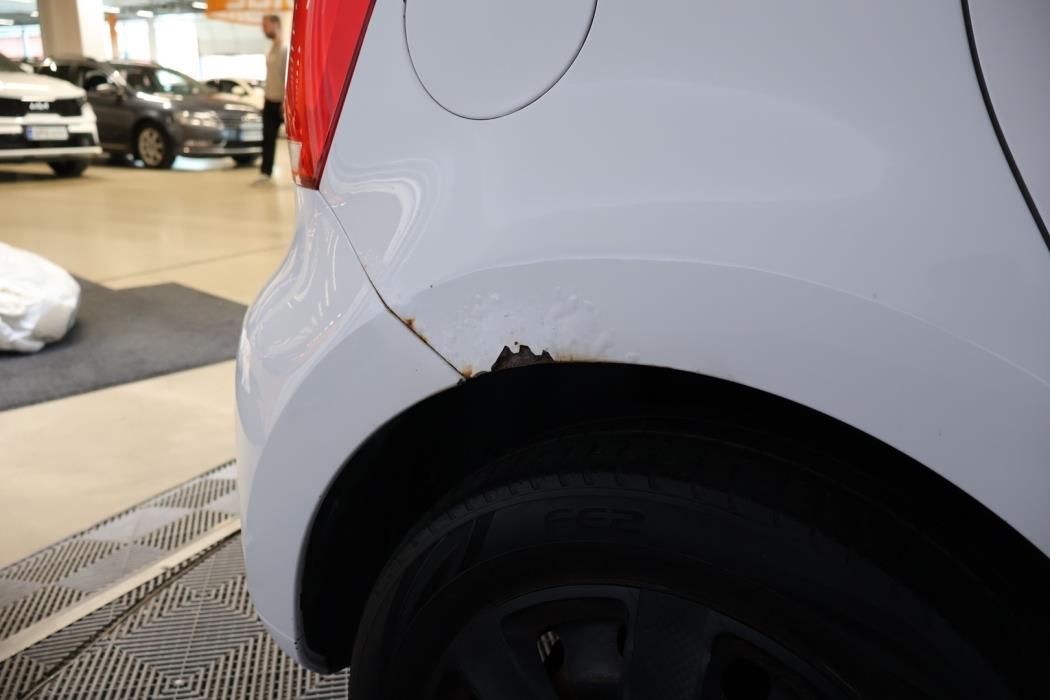 VOLKSWAGEN Polo 2010