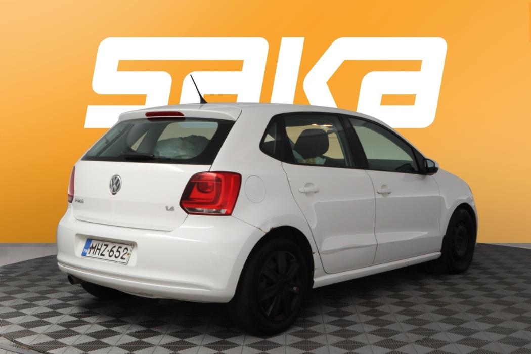 VOLKSWAGEN Polo 2010