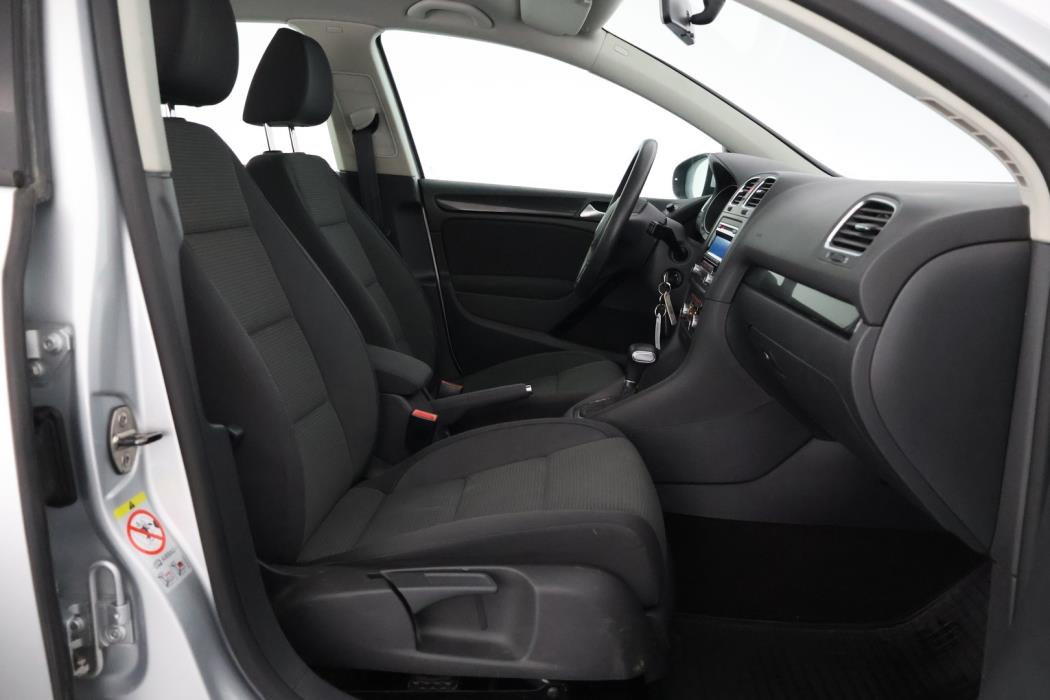 VOLKSWAGEN Golf 2011