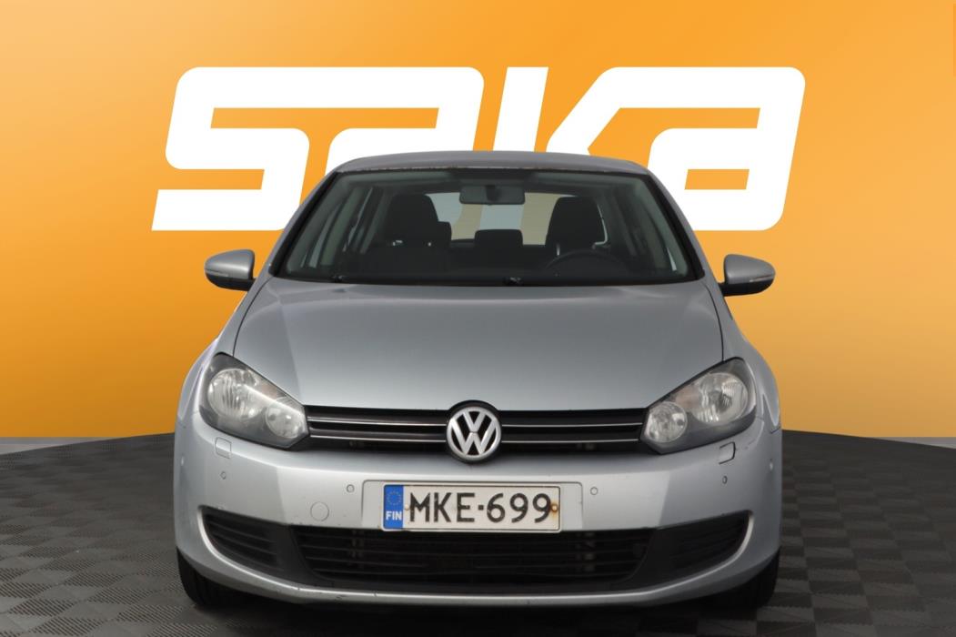 VOLKSWAGEN Golf 2011