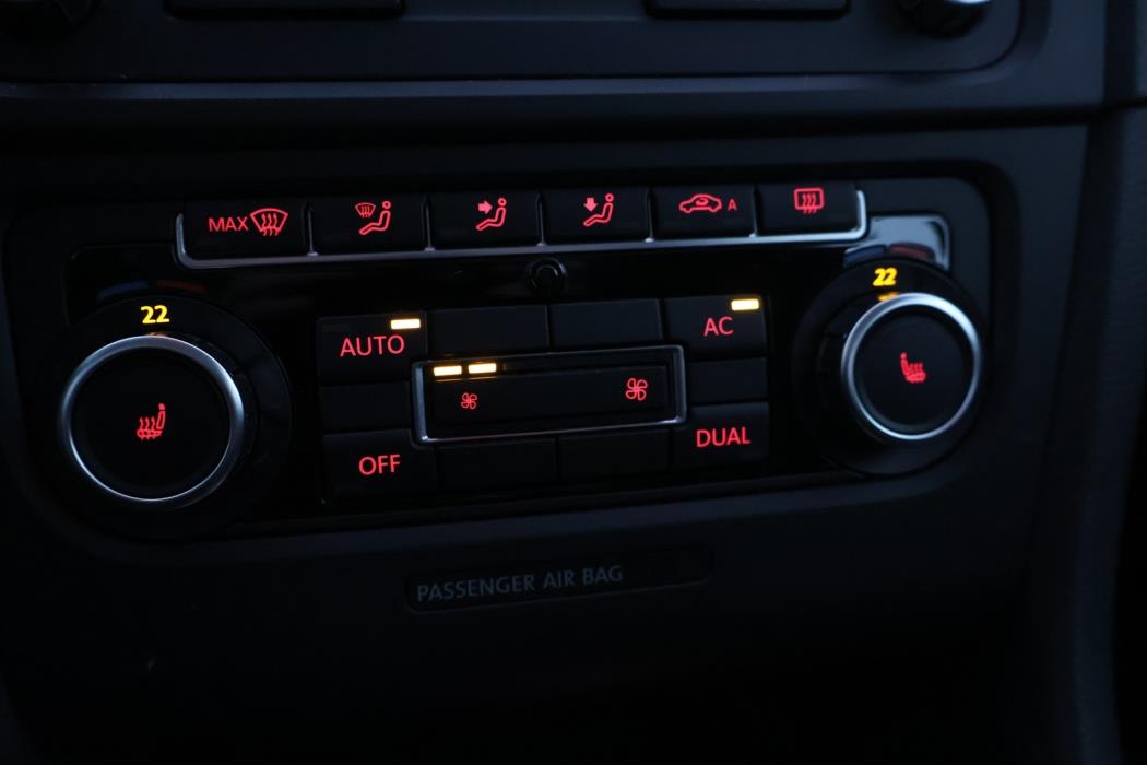 VOLKSWAGEN Golf 2011