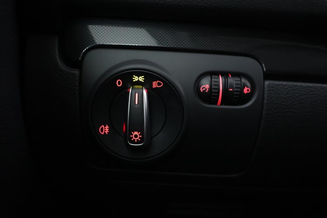 VOLKSWAGEN Golf 2011