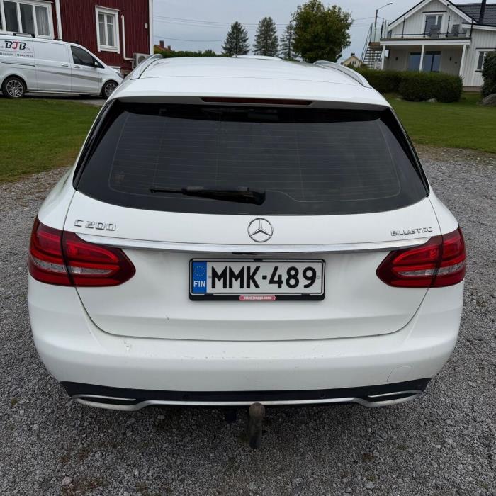 MERCEDES-BENZ C 2015