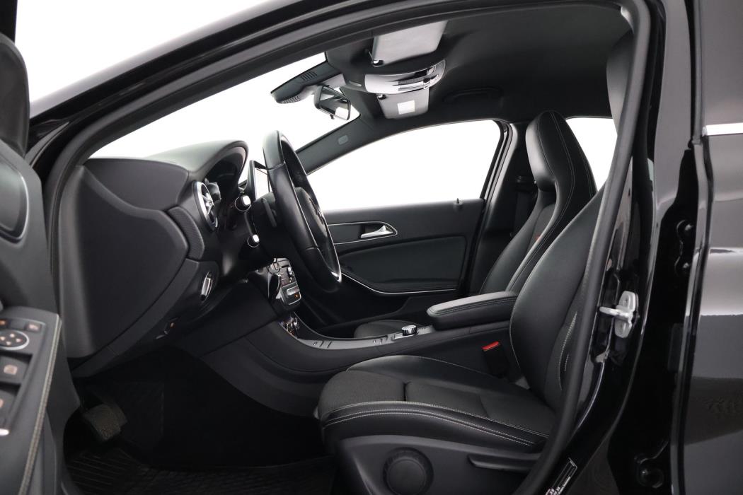 MERCEDES-BENZ A 2016