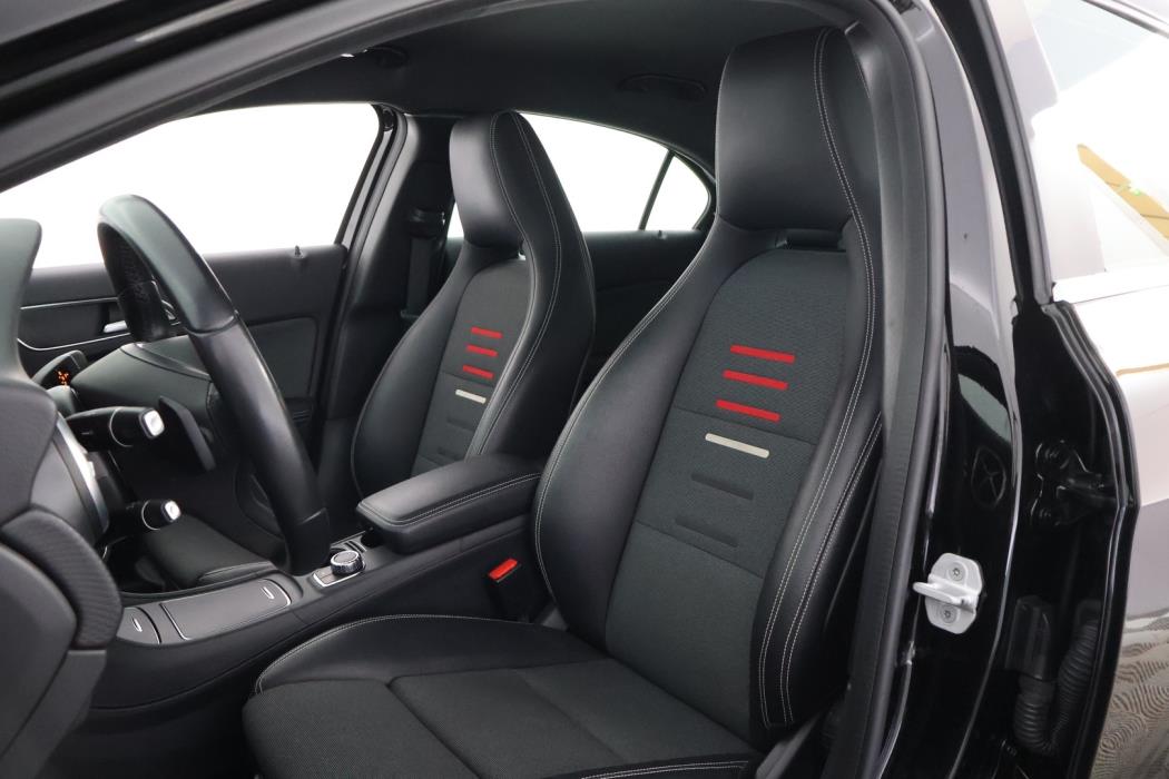 MERCEDES-BENZ A 2016