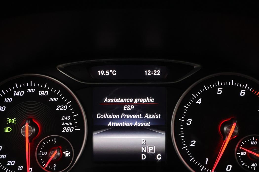 MERCEDES-BENZ A 2016