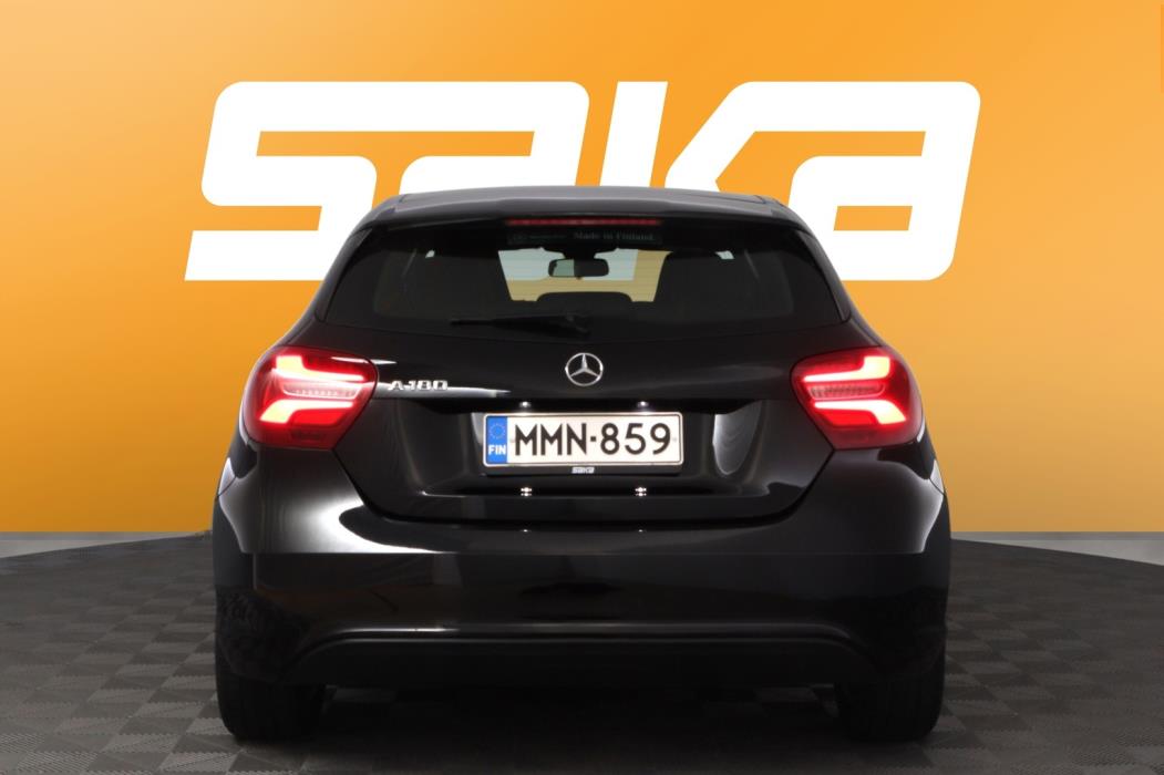 MERCEDES-BENZ A 2016