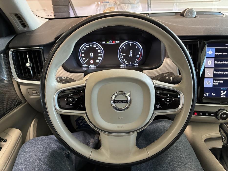 VOLVO V90 Cross Country 2018