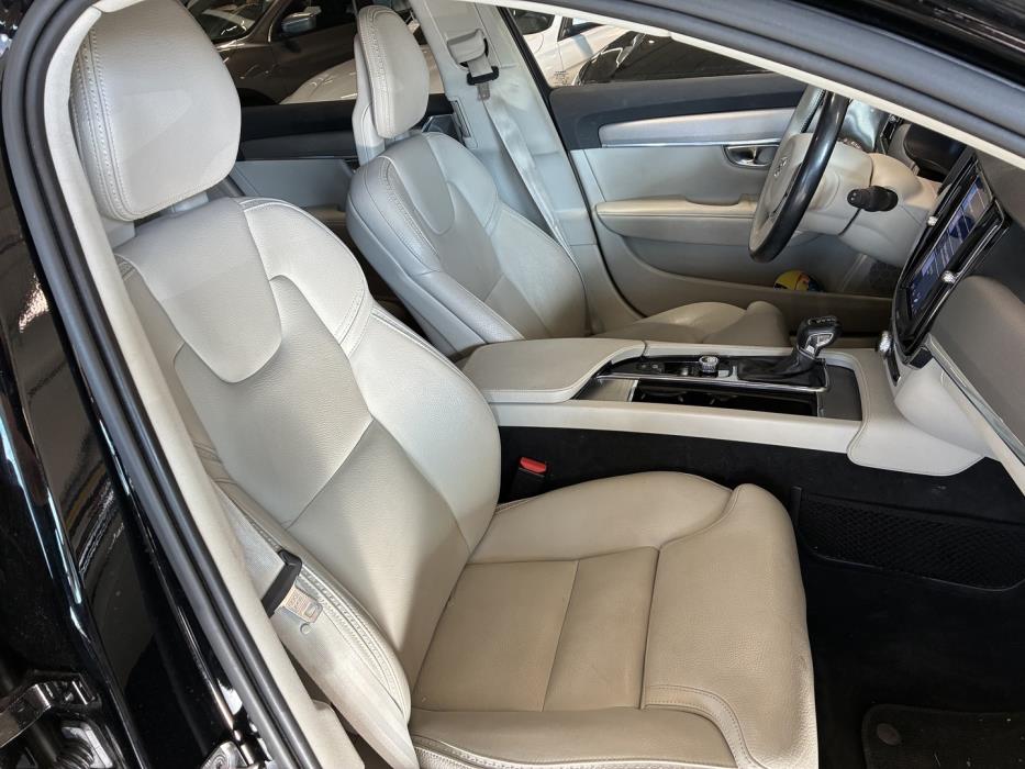 VOLVO V90 Cross Country 2018
