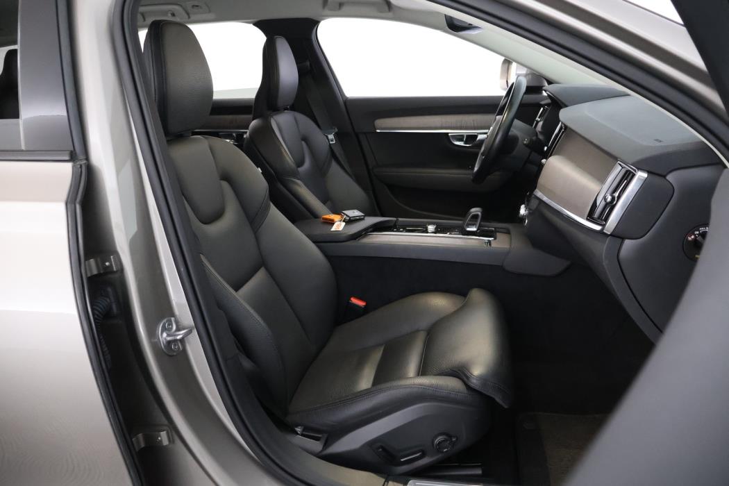 VOLVO V90 Cross Country 2022