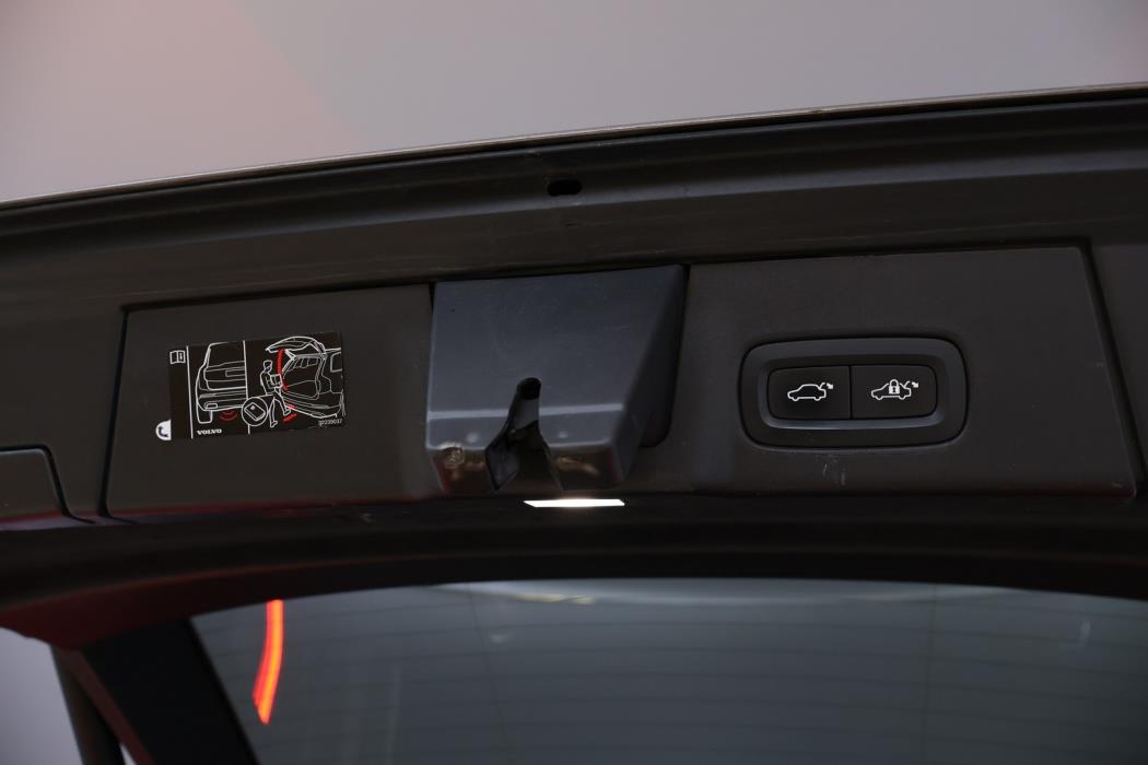 VOLVO V90 Cross Country 2022