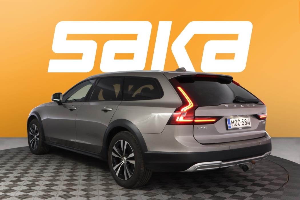 VOLVO V90 Cross Country 2022