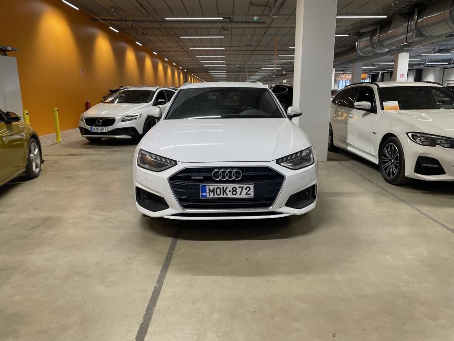 AUDI A4 2022