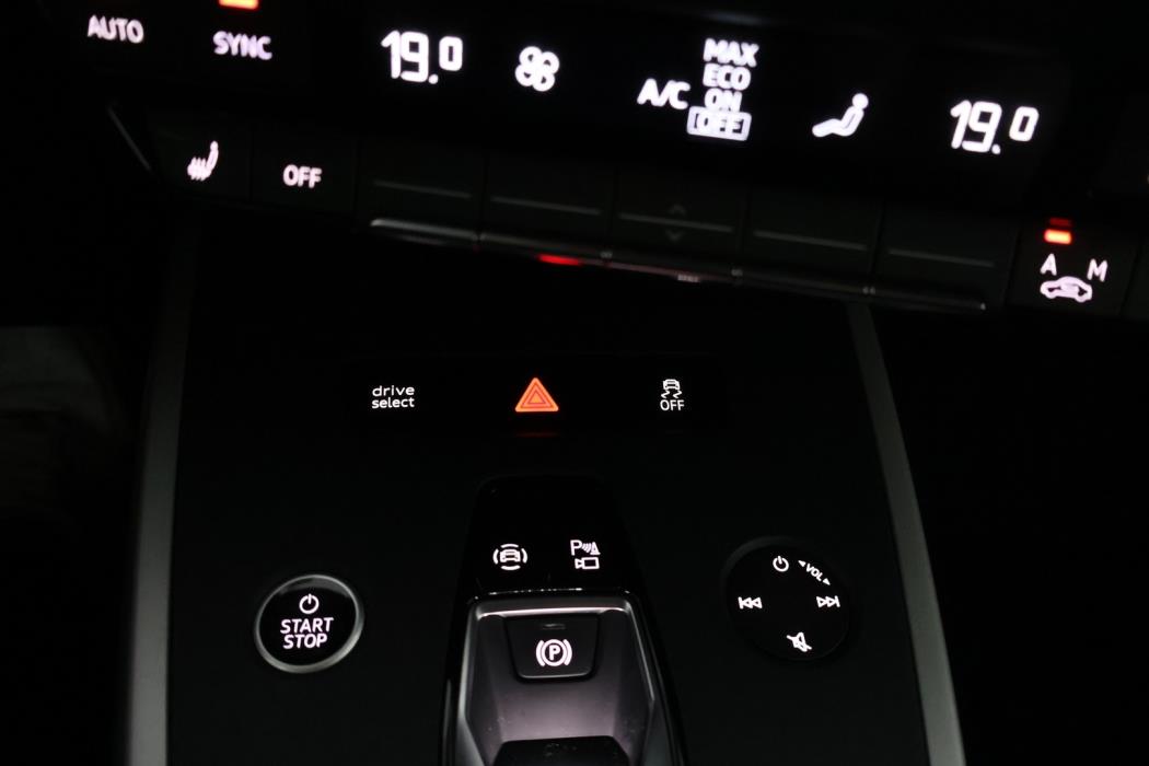 AUDI Q4 e-tron 2023