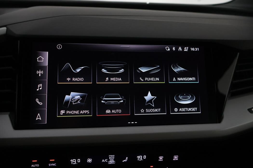 AUDI Q4 e-tron 2023