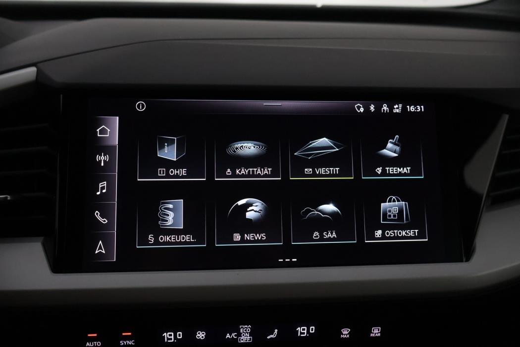 AUDI Q4 e-tron 2023