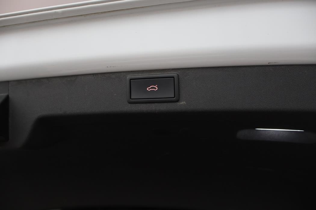 SKODA Enyaq 2023