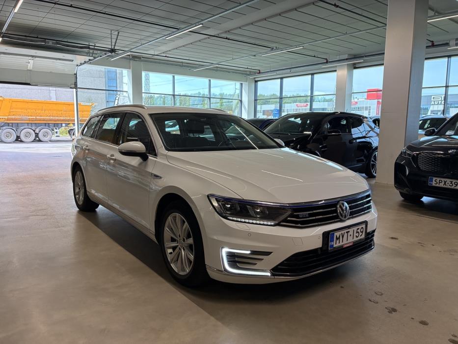 VOLKSWAGEN Passat 2017