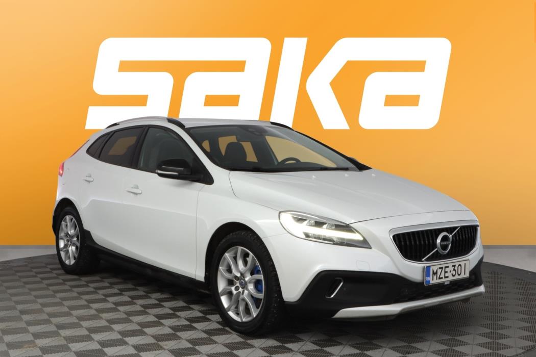 VOLVO V40 Cross Country 2017