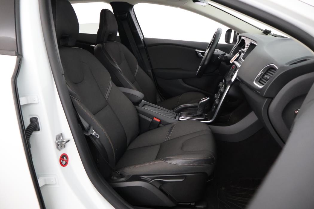 VOLVO V40 Cross Country 2017