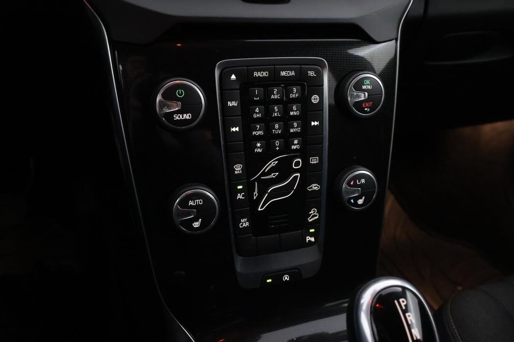 VOLVO V40 Cross Country 2017