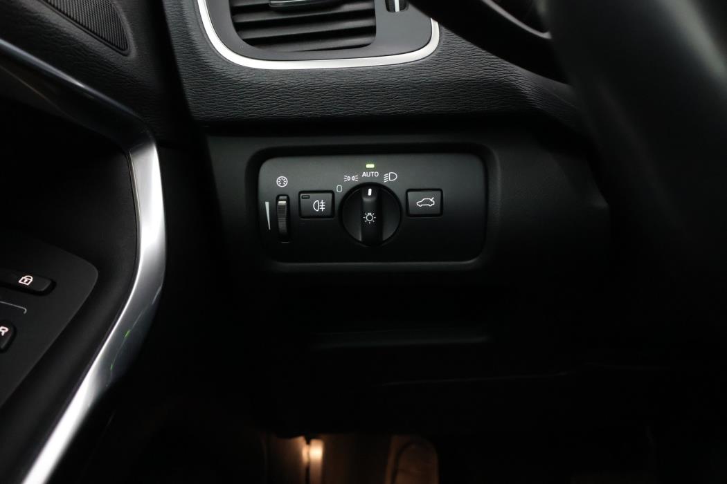 VOLVO V40 Cross Country 2017