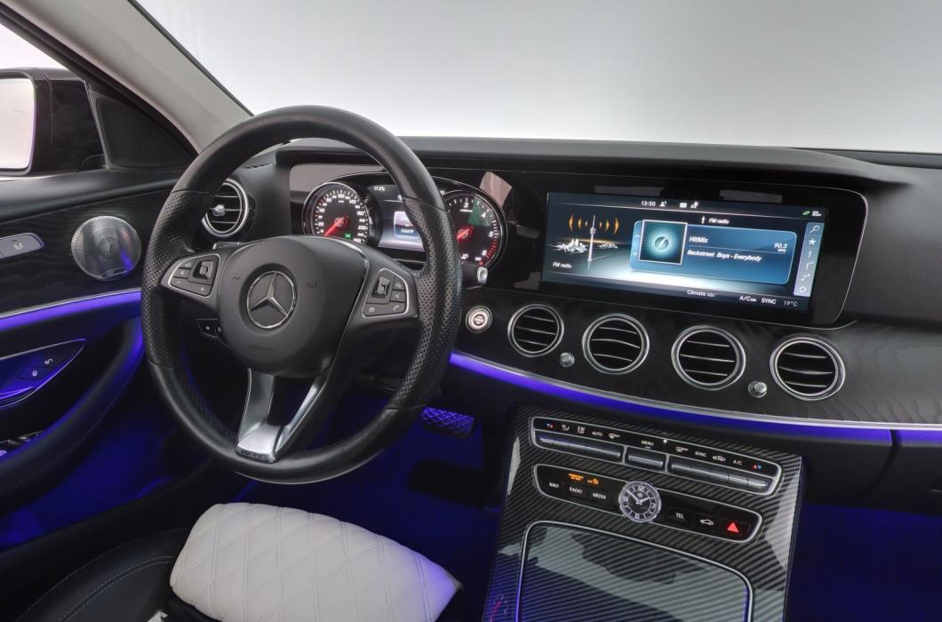 MERCEDES-BENZ E 2017