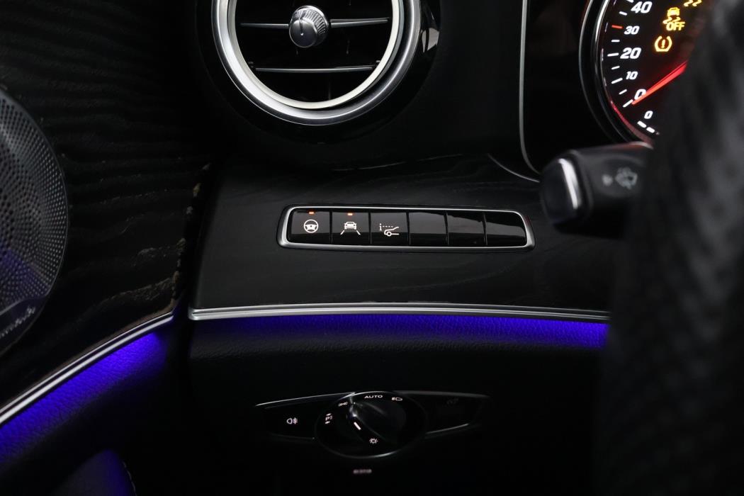 MERCEDES-BENZ E 2017