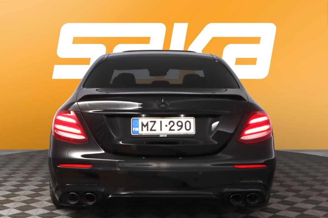 MERCEDES-BENZ E 2017